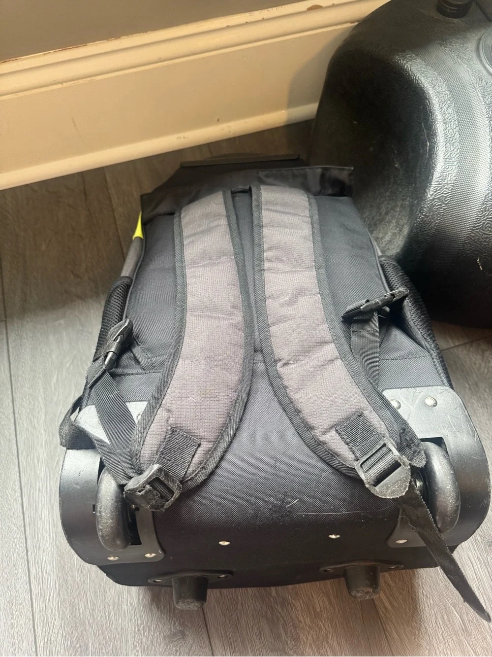 Nike rolling backpack